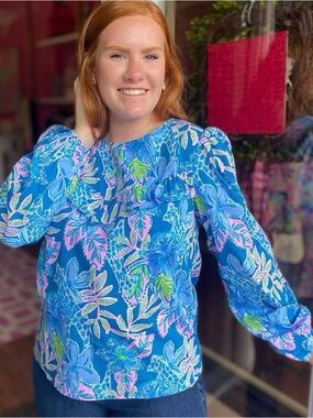 LILLY PULITZER BERNADETTE TOP IN MACAW BLUE TALL ME ABOUT IT